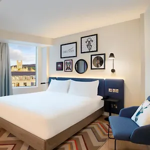 Hampton By Hilton מלון באת'