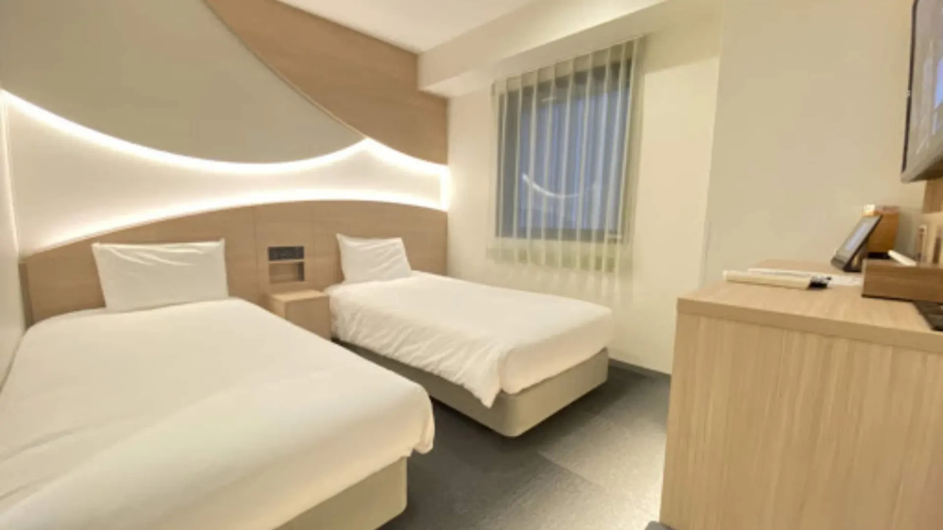 Henn Na Hotel Premier Tokyo Asakusa Tawaramachi 3*,